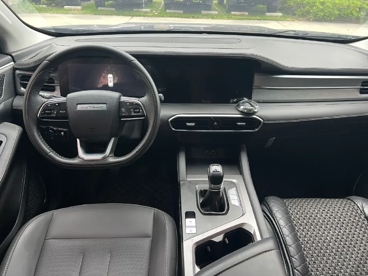 2023 Jetour X90 Plus 1.5T 156HP L4 6MT,autocango,china used car exporter,china ev exporter,chinese used car exporter,chinese used ev exporter