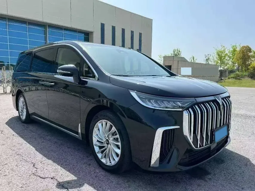 2024 Voyah Dream 1.5T 150HP L4 PHEV 43KWH,autocango,china used car exporter,china ev exporter,chinese used car exporter,chinese used ev exporter
