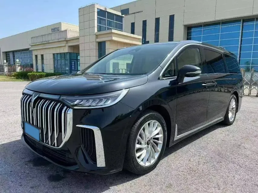 2024 Voyah Dream 1.5T 150HP L4 PHEV 43KWH,autocango,china used car exporter,china ev exporter,chinese used car exporter,chinese used ev exporter