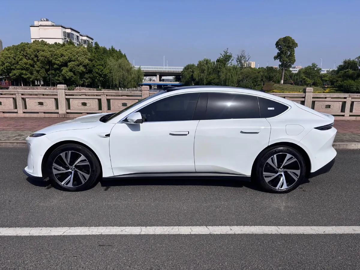 2024 NIO ET5 BEV 75KWH,autocango,china used car exporter,china ev exporter,chinese used car exporter,chinese used ev exporter