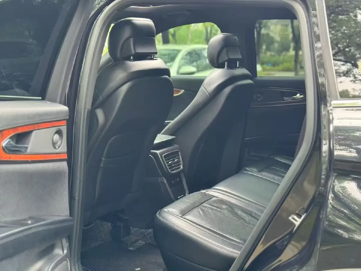 2020 Nautilus 2.7T 322HP V6 8AT,autocango,china used car exporter,china ev exporter,chinese used car exporter,chinese used ev exporter