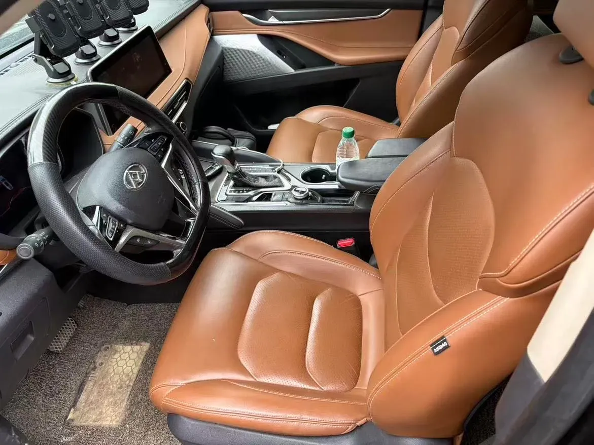 2017 MAXUS D90 2.0T 224HP L4 6AT,autocango,china used car exporter,china ev exporter,chinese used car exporter,chinese used ev exporter