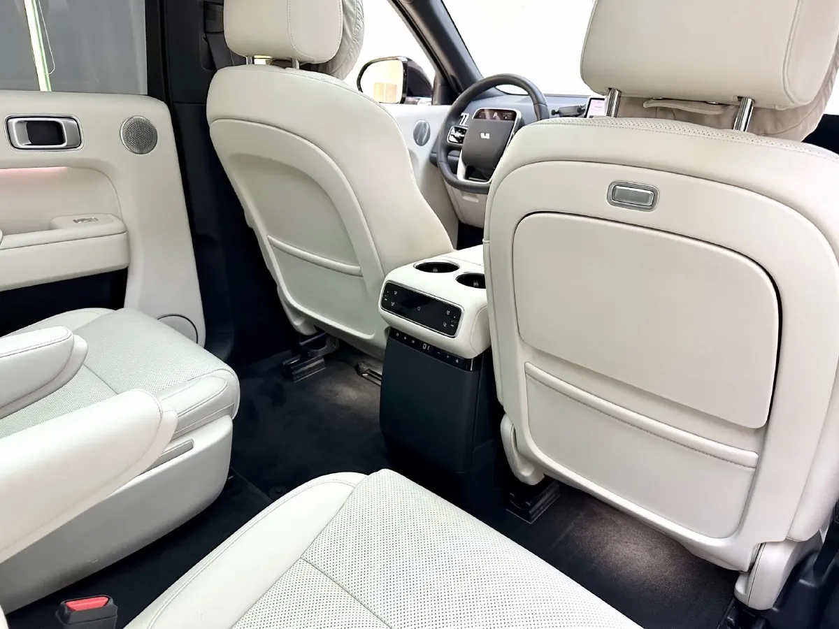 2024 Toyota Granvia 2.5L 189HP L4 E-CVT Hybrid,autocango,china used car exporter,china ev exporter,chinese used car exporter,chinese used ev exporter