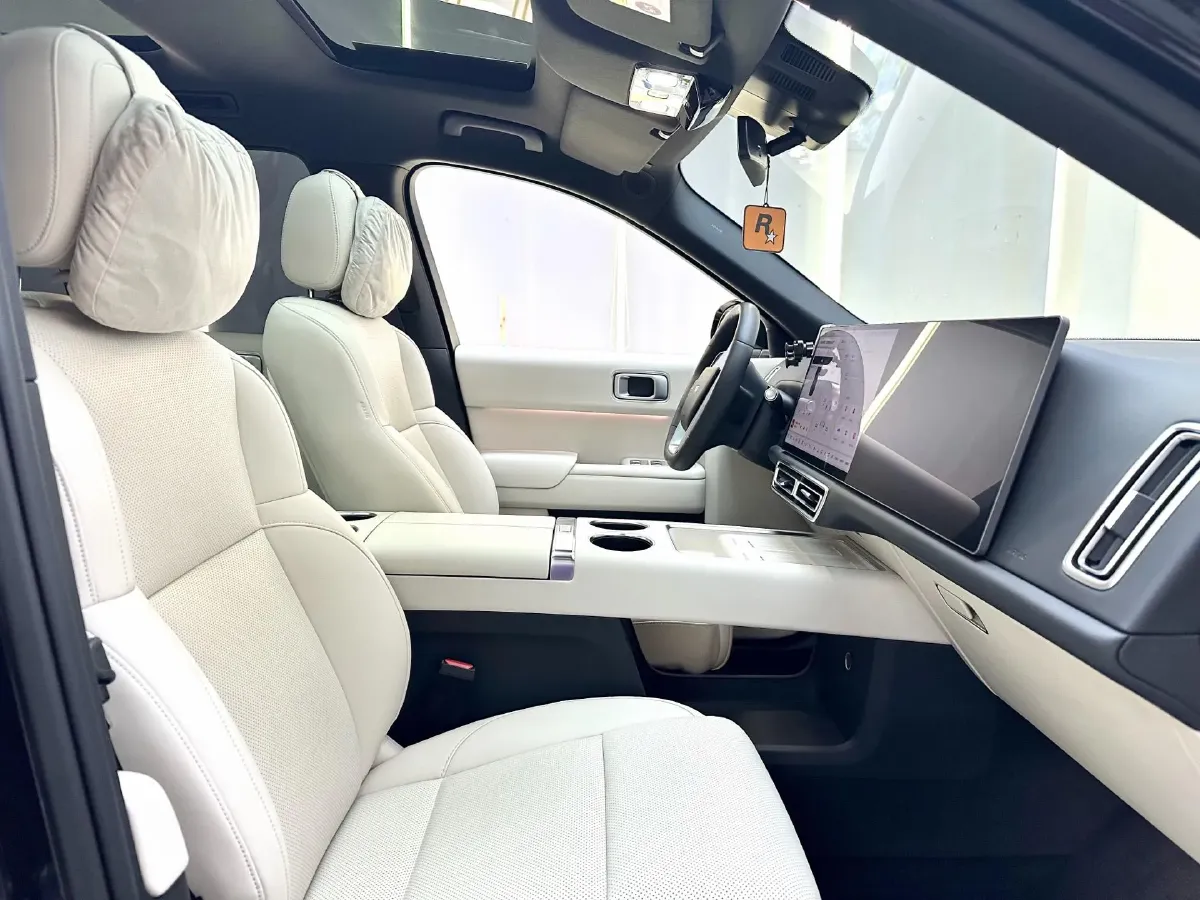 2024 Toyota Granvia 2.5L 189HP L4 E-CVT Hybrid,autocango,china used car exporter,china ev exporter,chinese used car exporter,chinese used ev exporter
