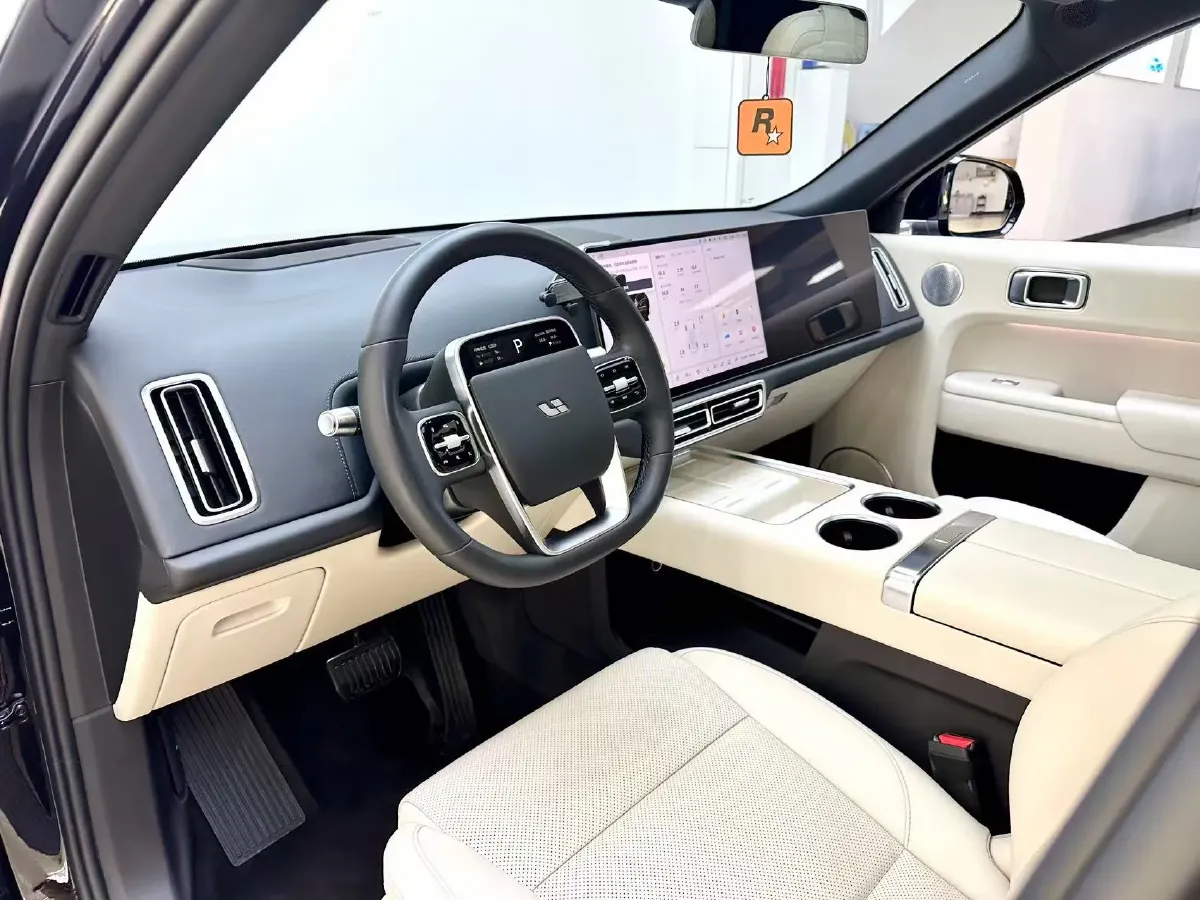 2024 Toyota Granvia 2.5L 189HP L4 E-CVT Hybrid,autocango,china used car exporter,china ev exporter,chinese used car exporter,chinese used ev exporter