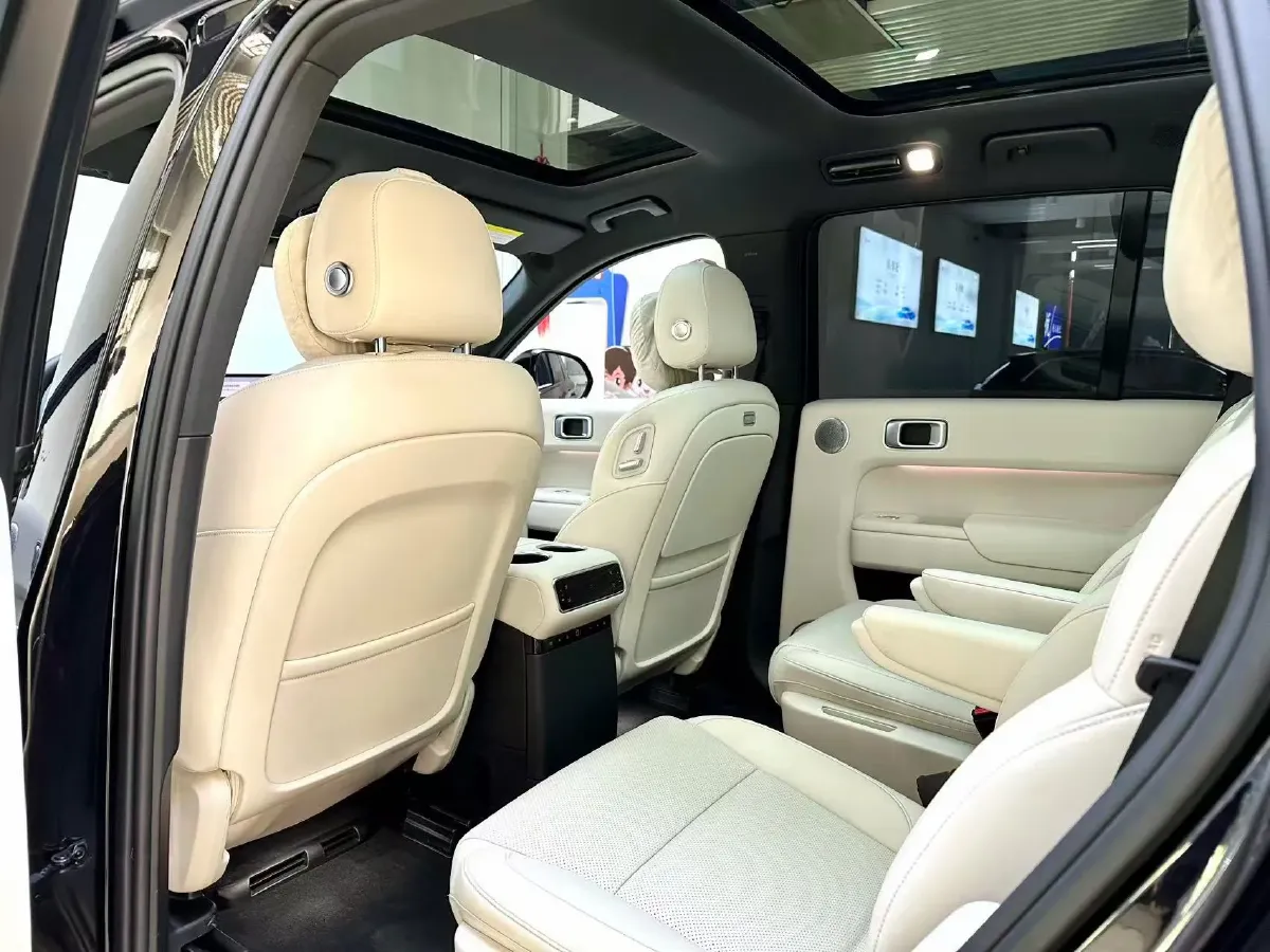 2024 Toyota Granvia 2.5L 189HP L4 E-CVT Hybrid,autocango,china used car exporter,china ev exporter,chinese used car exporter,chinese used ev exporter