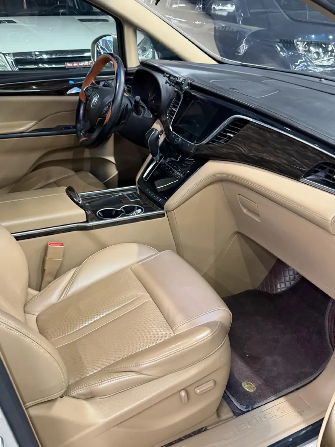 2018 Buick GL8 2.0T 260HP L4 6AT,autocango,china used car exporter,china ev exporter,chinese used car exporter,chinese used ev exporter