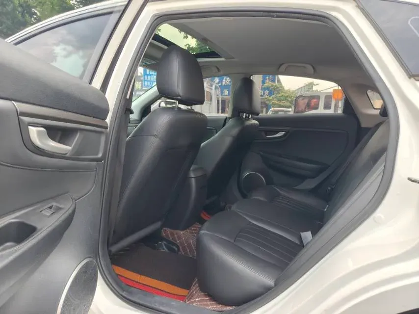 2019 Bestune B50 1.4T 136HP L4 6AT,autocango,china used car exporter,china ev exporter,chinese used car exporter,chinese used ev exporter