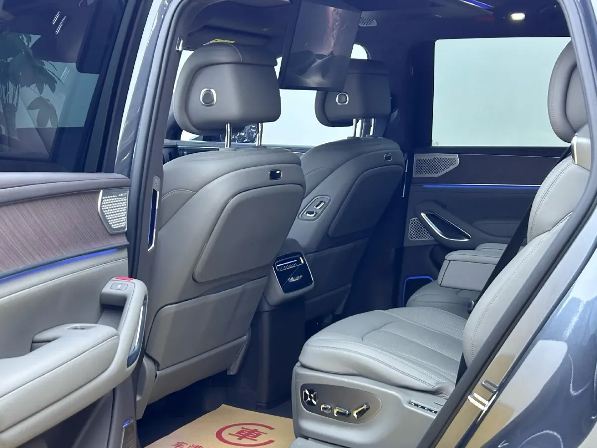 2025 Denza DenzaN9 2.0T 207HP L4 E-CVT PHEV,autocango,china used car exporter,china ev exporter,chinese used car exporter,chinese used ev exporter