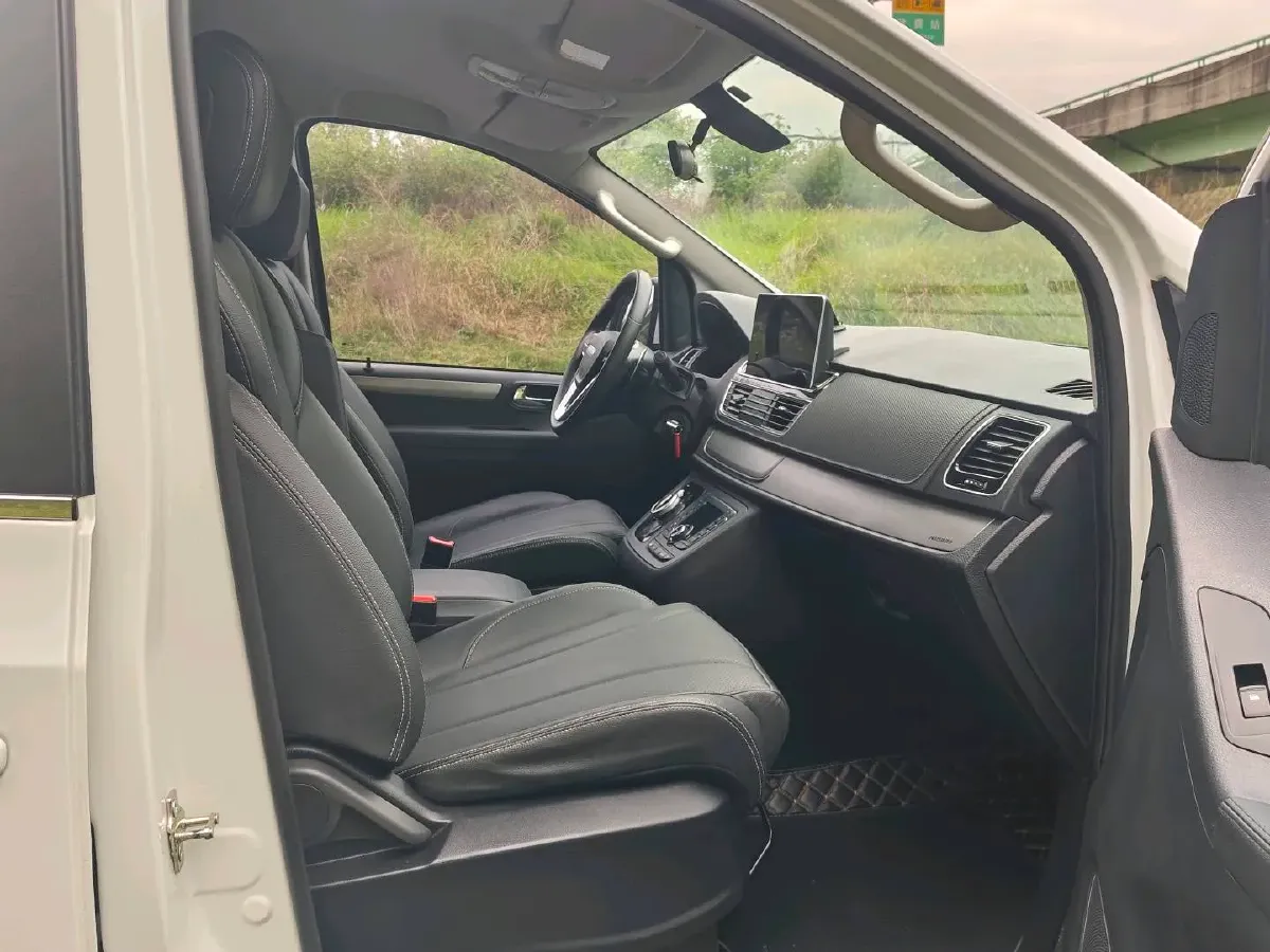 2023 MAXUS G20 2.0T 261HP L4 8AT,autocango,china used car exporter,china ev exporter,chinese used car exporter,chinese used ev exporter