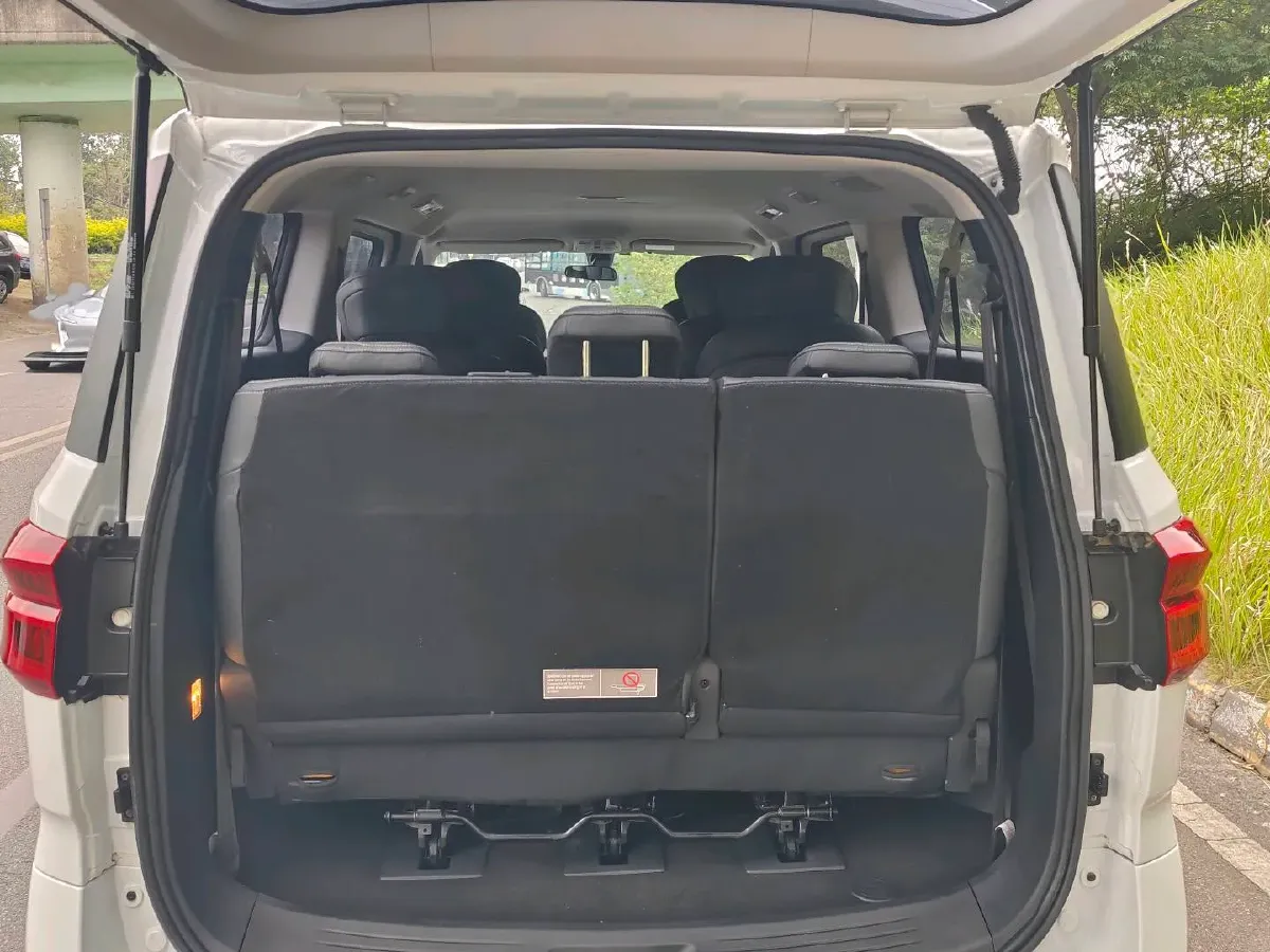2023 MAXUS G20 2.0T 261HP L4 8AT,autocango,china used car exporter,china ev exporter,chinese used car exporter,chinese used ev exporter