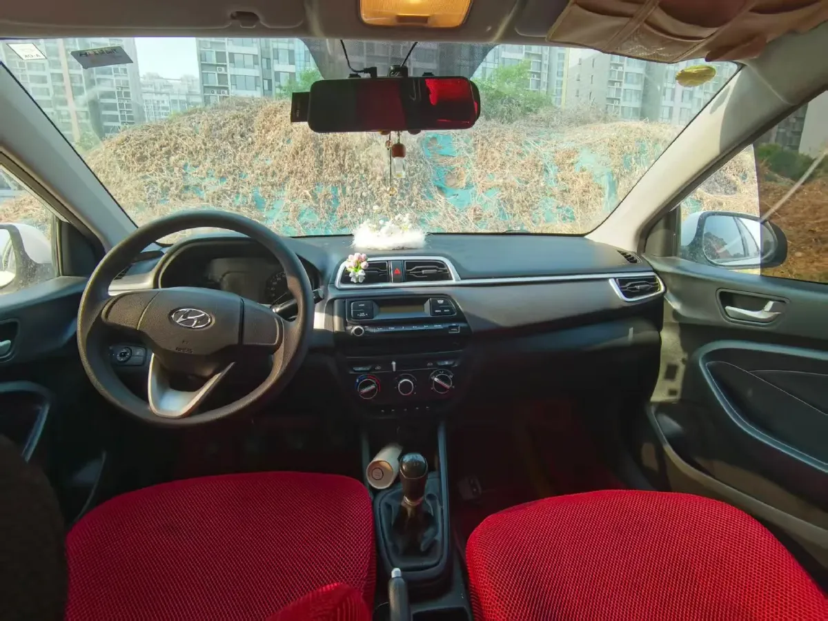 2020 Hyundai Reina 1.4L 95HP L4 5MT,autocango,china used car exporter,china ev exporter,chinese used car exporter,chinese used ev exporter
