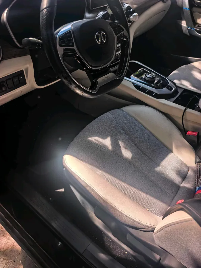 2018 BeiJing Auto EU5 BEV 53.66KWH,autocango,china used car exporter,china ev exporter,chinese used car exporter,chinese used ev exporter