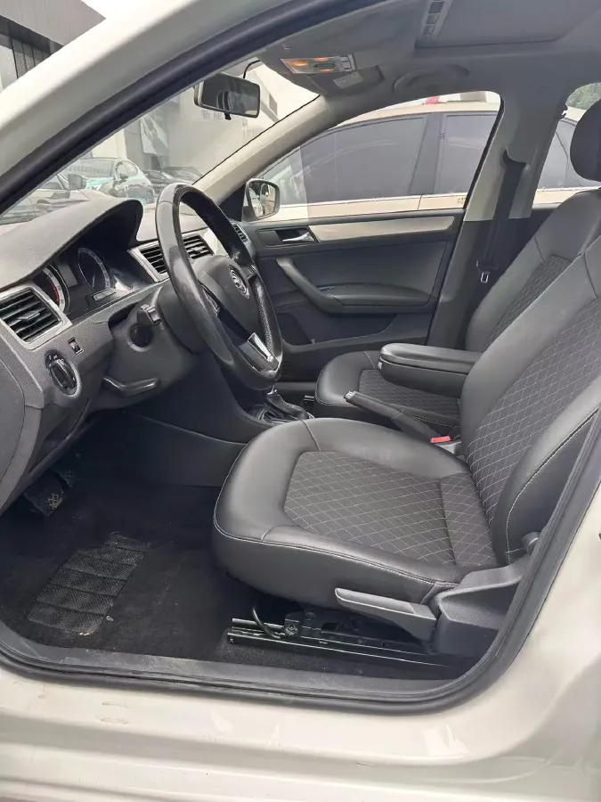2018 Skoda Rapid 1.6L 110HP L4 6AT,autocango,china used car exporter,china ev exporter,chinese used car exporter,chinese used ev exporter
