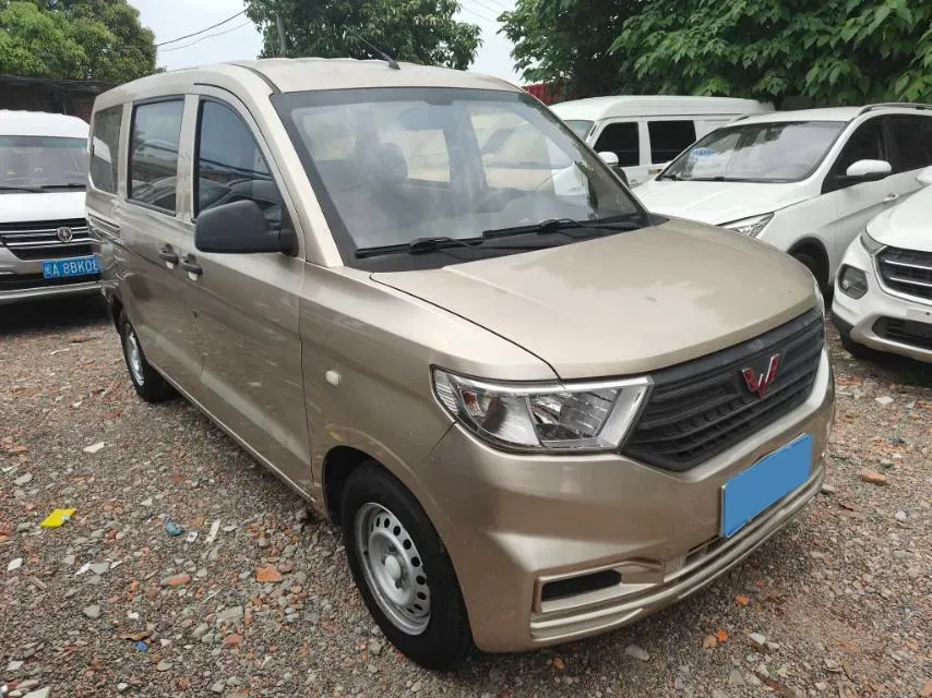 2019 WuLing HongGuang V 1.5L 99HP L4 6MT,autocango,china used car exporter,china ev exporter,chinese used car exporter,chinese used ev exporter