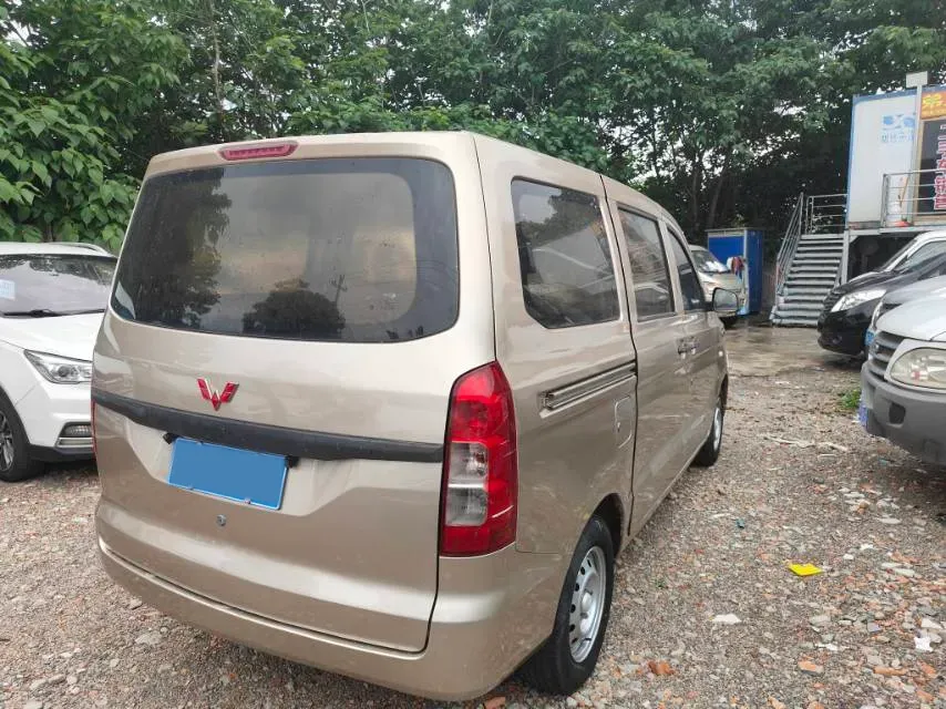 2019 WuLing HongGuang V 1.5L 99HP L4 6MT,autocango,china used car exporter,china ev exporter,chinese used car exporter,chinese used ev exporter