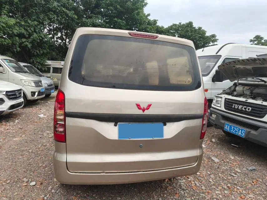 2019 WuLing HongGuang V 1.5L 99HP L4 6MT,autocango,china used car exporter,china ev exporter,chinese used car exporter,chinese used ev exporter