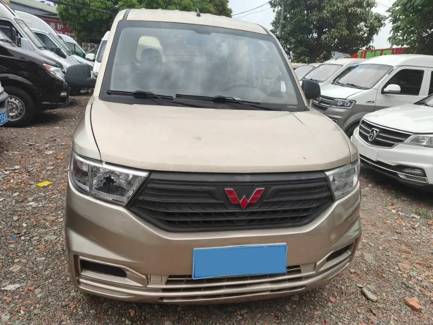 2019 WuLing HongGuang V 1.5L 99HP L4 6MT,autocango,china used car exporter,china ev exporter,chinese used car exporter,chinese used ev exporter