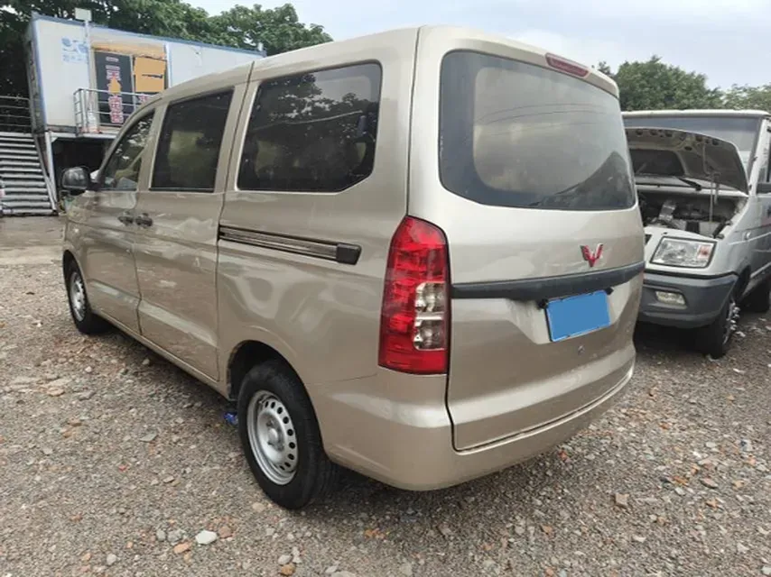 2019 WuLing HongGuang V 1.5L 99HP L4 6MT,autocango,china used car exporter,china ev exporter,chinese used car exporter,chinese used ev exporter