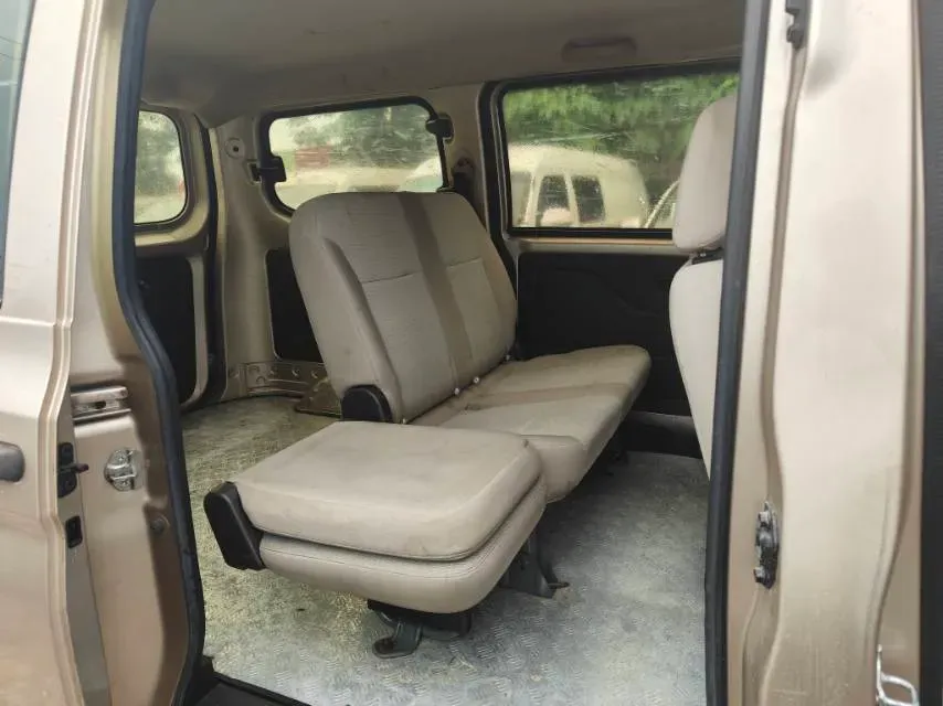 2019 WuLing HongGuang V 1.5L 99HP L4 6MT,autocango,china used car exporter,china ev exporter,chinese used car exporter,chinese used ev exporter