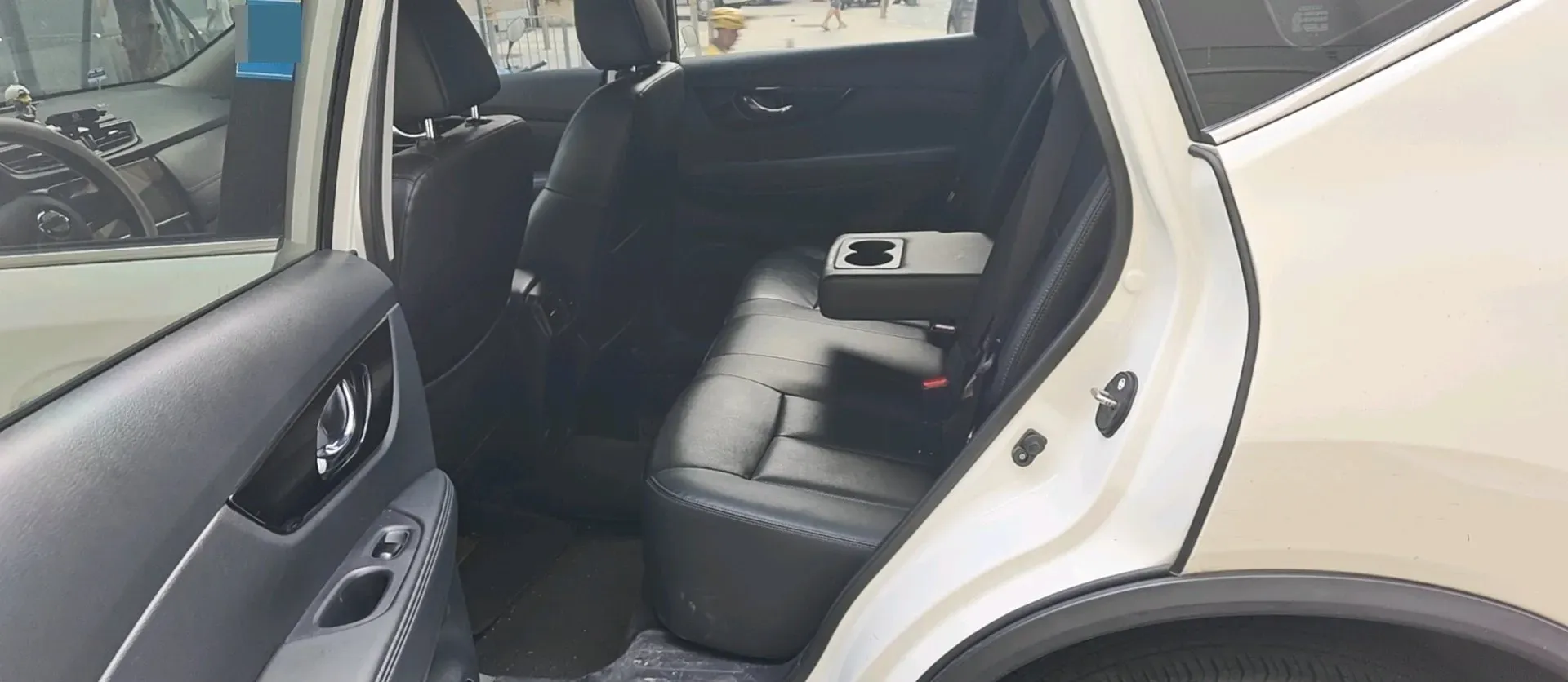 2020 Nissan X-Trail 2.0L 154HP L4 CVT,autocango,china used car exporter,china ev exporter,chinese used car exporter,chinese used ev exporter