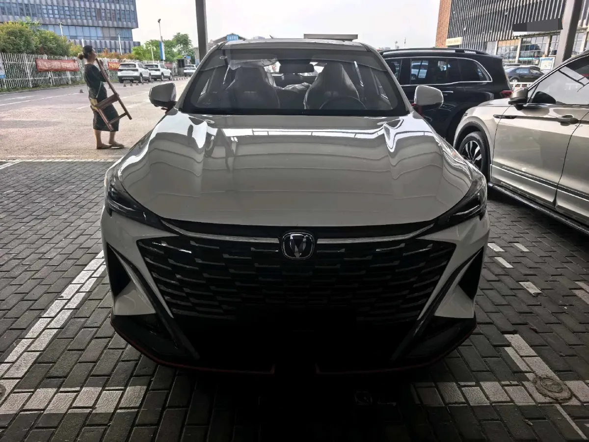 2026 ChangAn X5 PLUS 1.5T 192HP L4 7DCT,autocango,china used car exporter,china ev exporter,chinese used car exporter,chinese used ev exporter