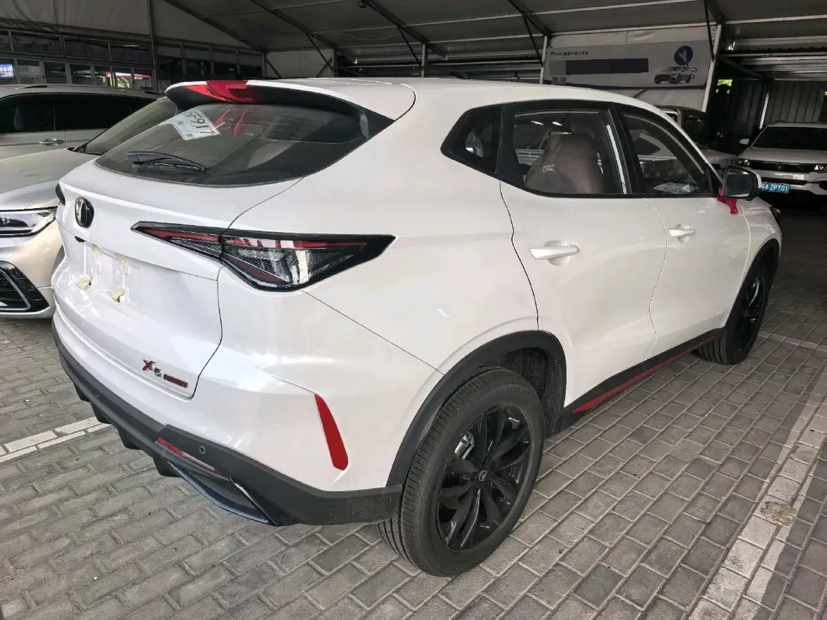 2026 ChangAn X5 PLUS 1.5T 192HP L4 7DCT,autocango,china used car exporter,china ev exporter,chinese used car exporter,chinese used ev exporter