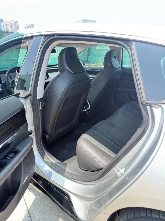2022 Xpeng P7 BEV 83.1KWH,autocango,china used car exporter,china ev exporter,chinese used car exporter,chinese used ev exporter