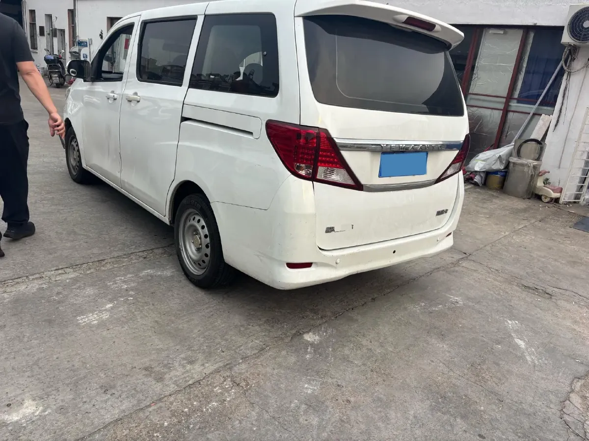 2021 Yema SiPaiKa 1.5L 109HP L4 5MT,autocango,china used car exporter,china ev exporter,chinese used car exporter,chinese used ev exporter