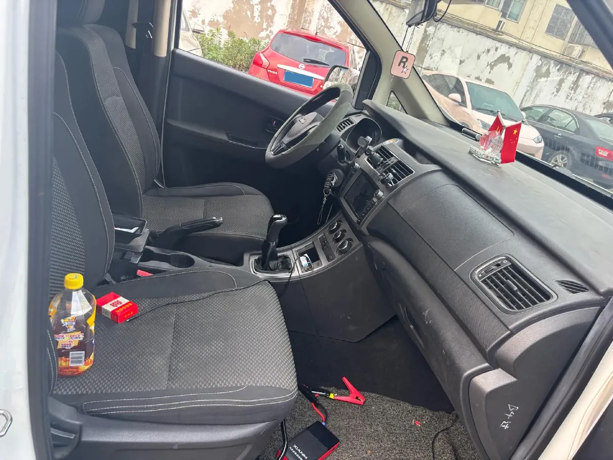2021 Yema SiPaiKa 1.5L 109HP L4 5MT,autocango,china used car exporter,china ev exporter,chinese used car exporter,chinese used ev exporter