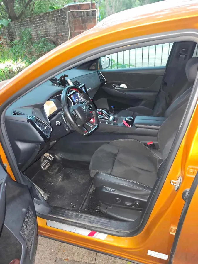 2018 DS 7 1.6T 180HP L4 8AT,autocango,china used car exporter,china ev exporter,chinese used car exporter,chinese used ev exporter