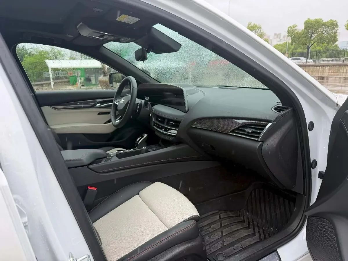 2025 Cadillac CT5 2.0T 237HP L4 10AT,autocango,china used car exporter,china ev exporter,chinese used car exporter,chinese used ev exporter