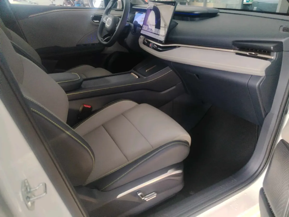 2026 LYNK&CO 06 1.5T 181HP L4 7DCT,autocango,china used car exporter,china ev exporter,chinese used car exporter,chinese used ev exporter