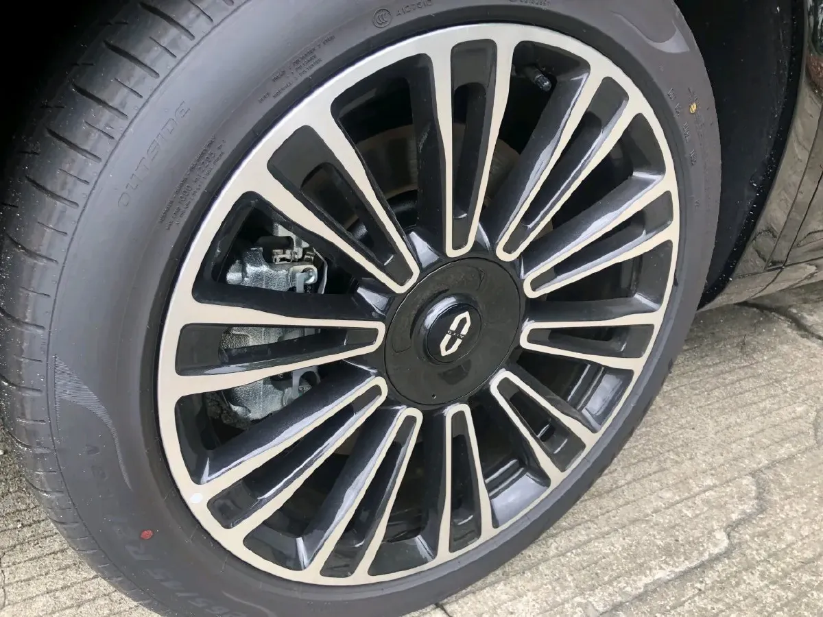2024 AITO AITO M7 1.5T 152HP L4 REEV 42KWH,autocango,china used car exporter,china ev exporter,chinese used car exporter,chinese used ev exporter