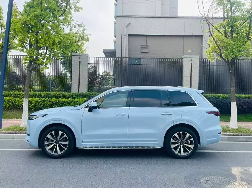 2020 Li ONE Range Extended 131HP REEV 40.5KWH,autocango,china used car exporter,china ev exporter,chinese used car exporter,chinese used ev exporter