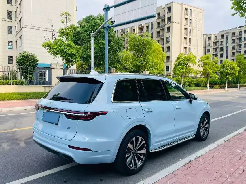 2020 Li ONE Range Extended 131HP REEV 40.5KWH,autocango,china used car exporter,china ev exporter,chinese used car exporter,chinese used ev exporter