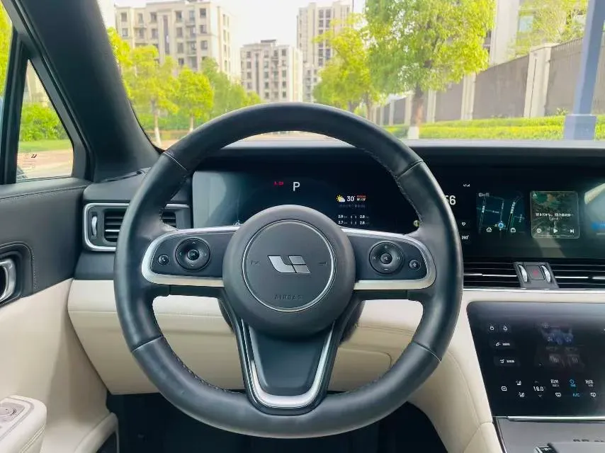 2020 Li ONE Range Extended 131HP REEV 40.5KWH,autocango,china used car exporter,china ev exporter,chinese used car exporter,chinese used ev exporter