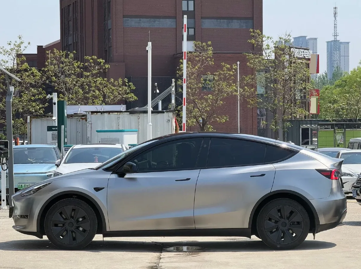 2024 Tesla Model Y BEV 78.4KWH,autocango,china used car exporter,china ev exporter,chinese used car exporter,chinese used ev exporter