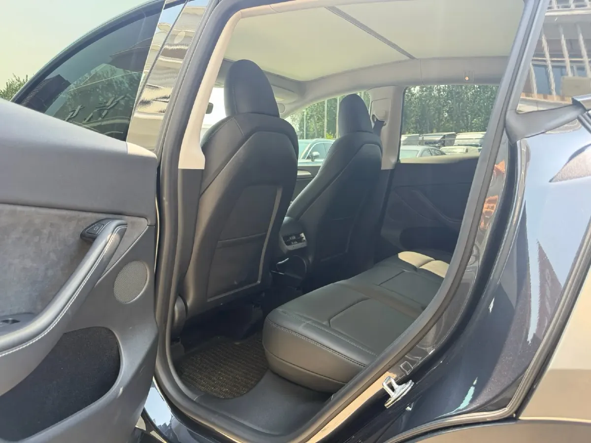 2024 Tesla Model Y BEV 78.4KWH,autocango,china used car exporter,china ev exporter,chinese used car exporter,chinese used ev exporter
