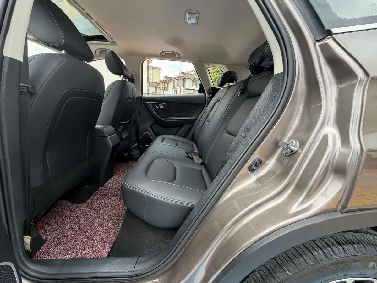 2018 Bestune X40 1.6L 114HP L4 5MT,autocango,china used car exporter,china ev exporter,chinese used car exporter,chinese used ev exporter