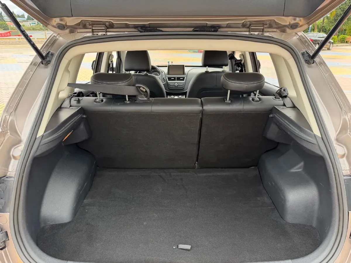 2018 Bestune X40 1.6L 114HP L4 5MT,autocango,china used car exporter,china ev exporter,chinese used car exporter,chinese used ev exporter