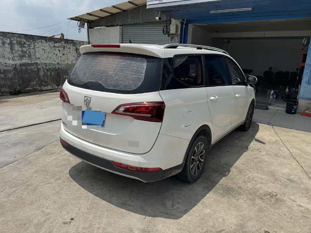 2019 BaoJun 730 1.5L 112HP L4 6MT,autocango,china used car exporter,china ev exporter,chinese used car exporter,chinese used ev exporter