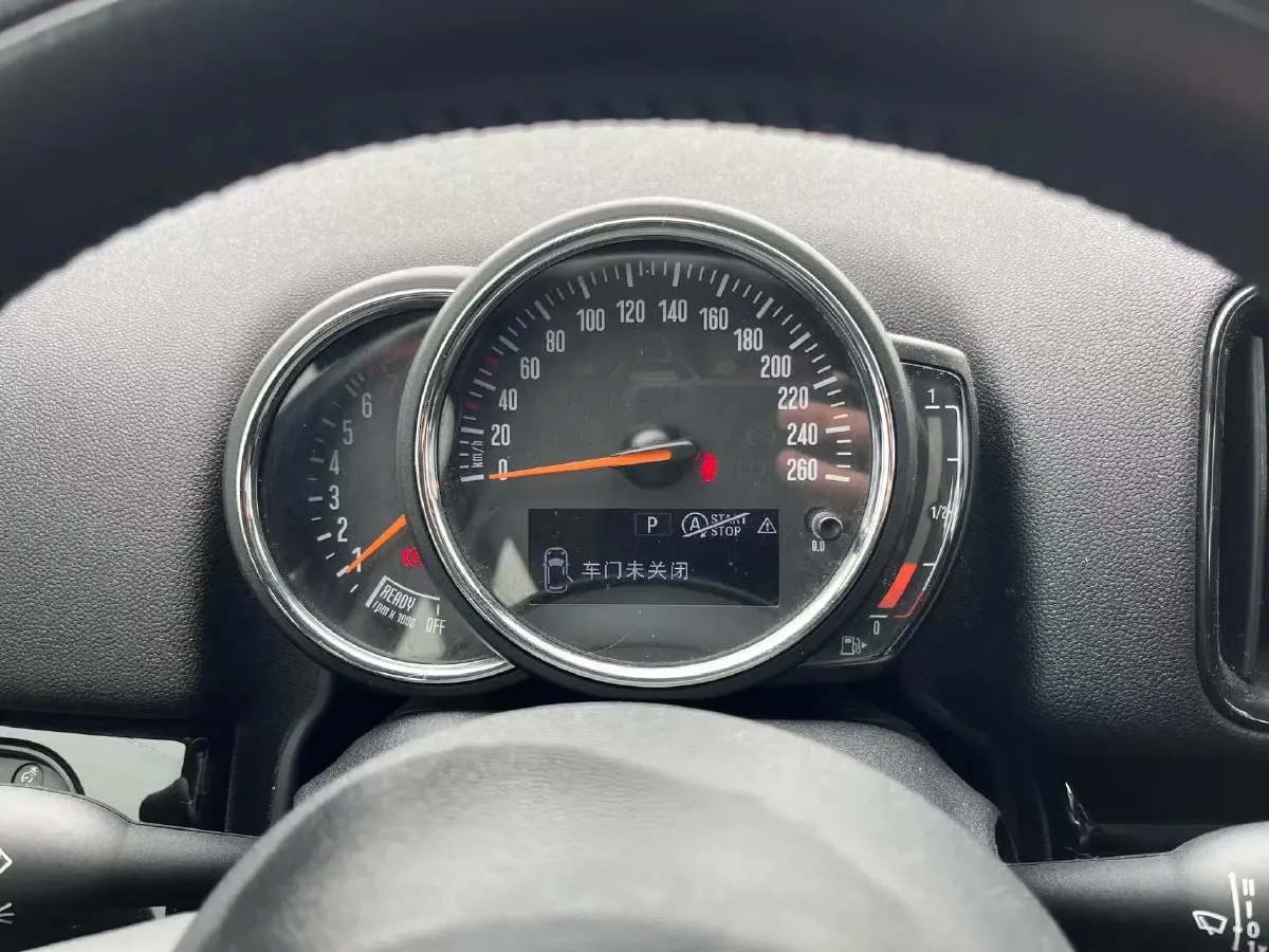 2018 MINI COUNTRYMAN 1.5T 136HP L3 6AT,autocango,china used car exporter,china ev exporter,chinese used car exporter,chinese used ev exporter