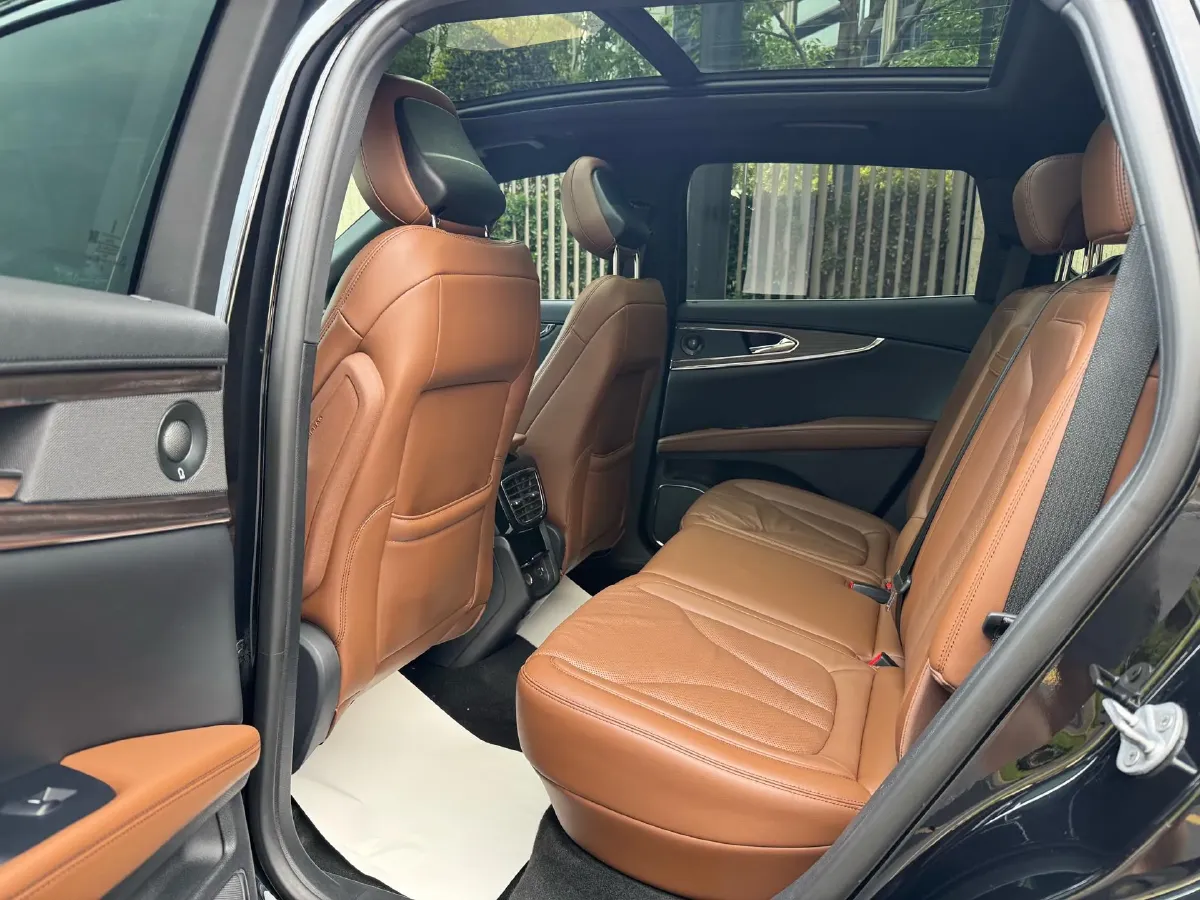 2021 Lincoln Nautilus 2.0T 245HP L4 8AT,autocango,china used car exporter,china ev exporter,chinese used car exporter,chinese used ev exporter
