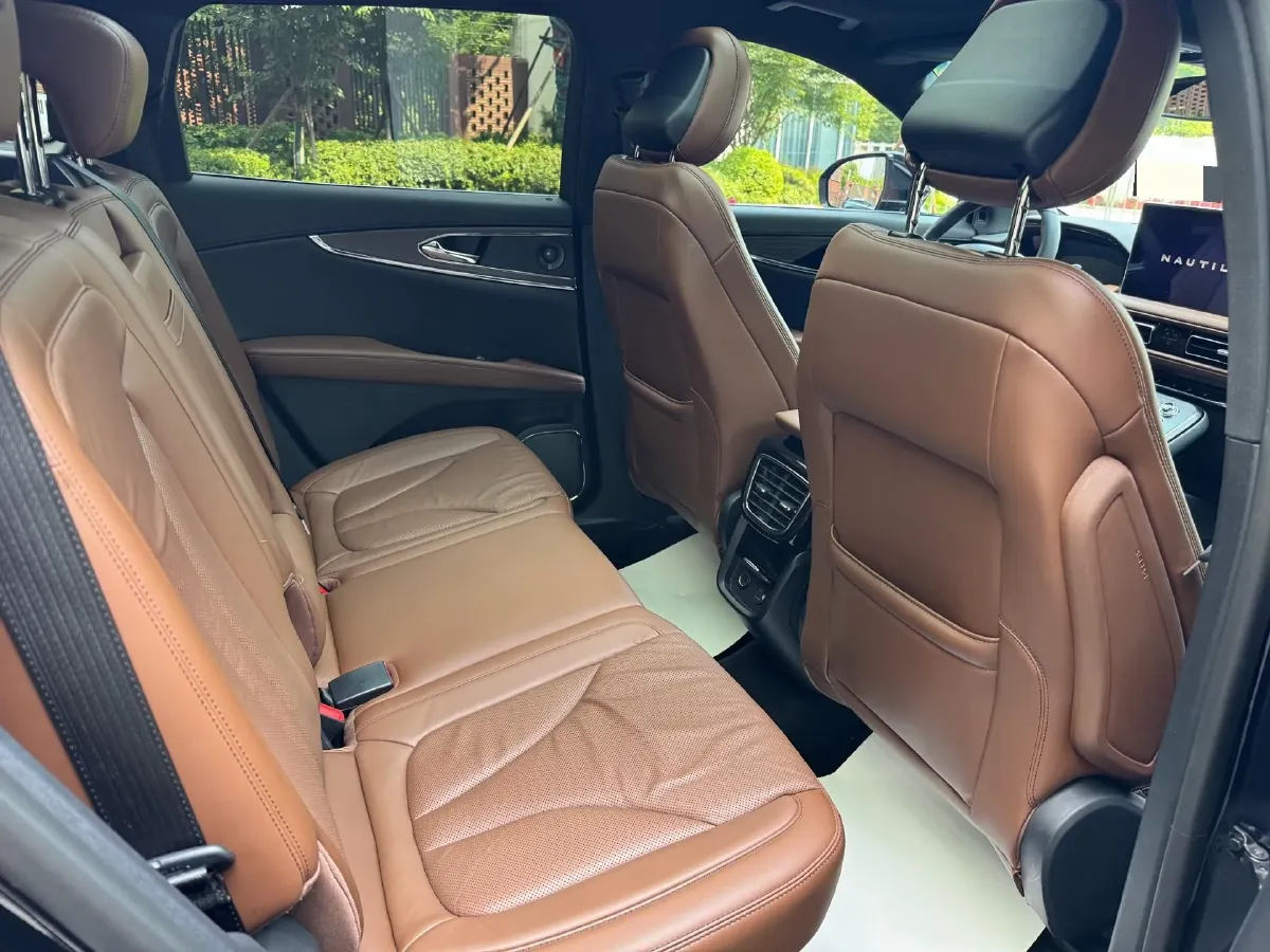 2021 Lincoln Nautilus 2.0T 245HP L4 8AT,autocango,china used car exporter,china ev exporter,chinese used car exporter,chinese used ev exporter