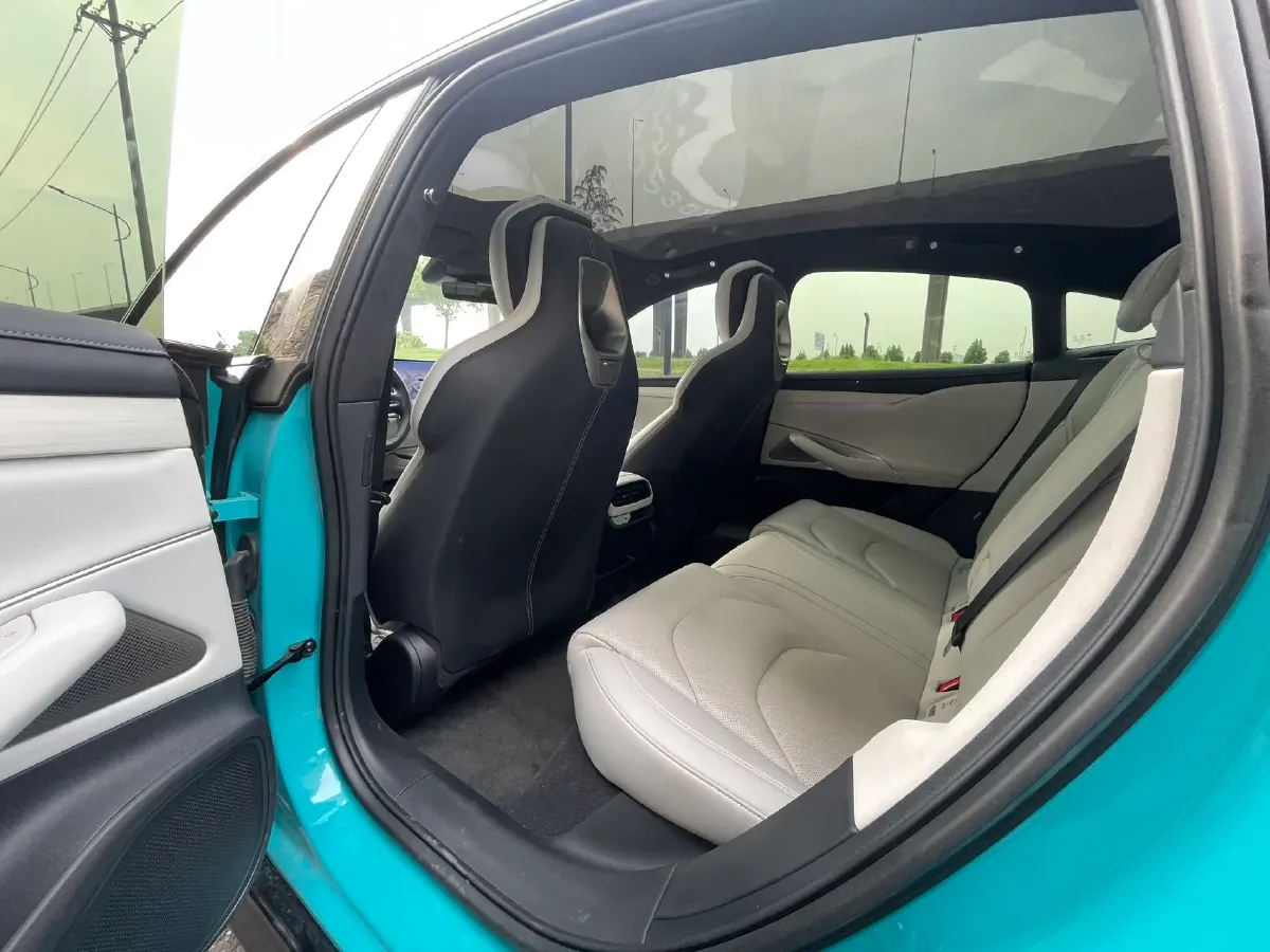 2024 MI SU7 BEV 94.3KWH,autocango,china used car exporter,china ev exporter,chinese used car exporter,chinese used ev exporter