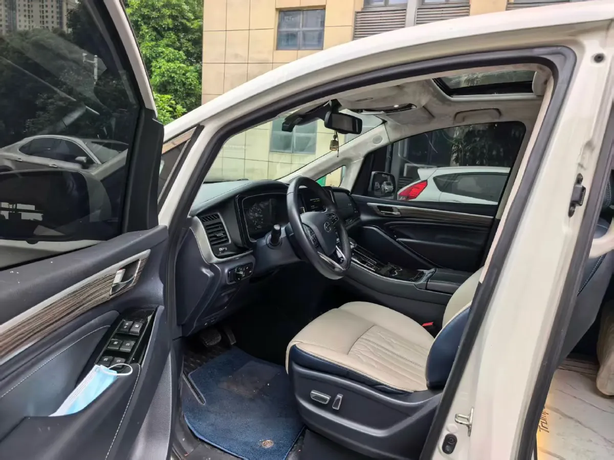 2021 GAC Trumpchi M8 2.0T 252HP L4 8AT,autocango,china used car exporter,china ev exporter,chinese used car exporter,chinese used ev exporter