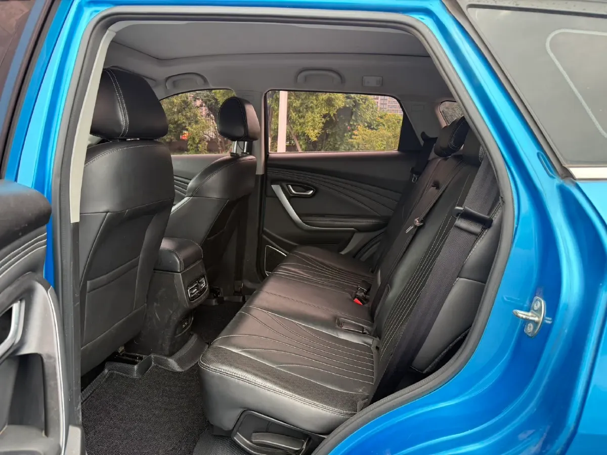 2018 SWM X7 1.8L 137HP L4 5MT,autocango,china used car exporter,china ev exporter,chinese used car exporter,chinese used ev exporter