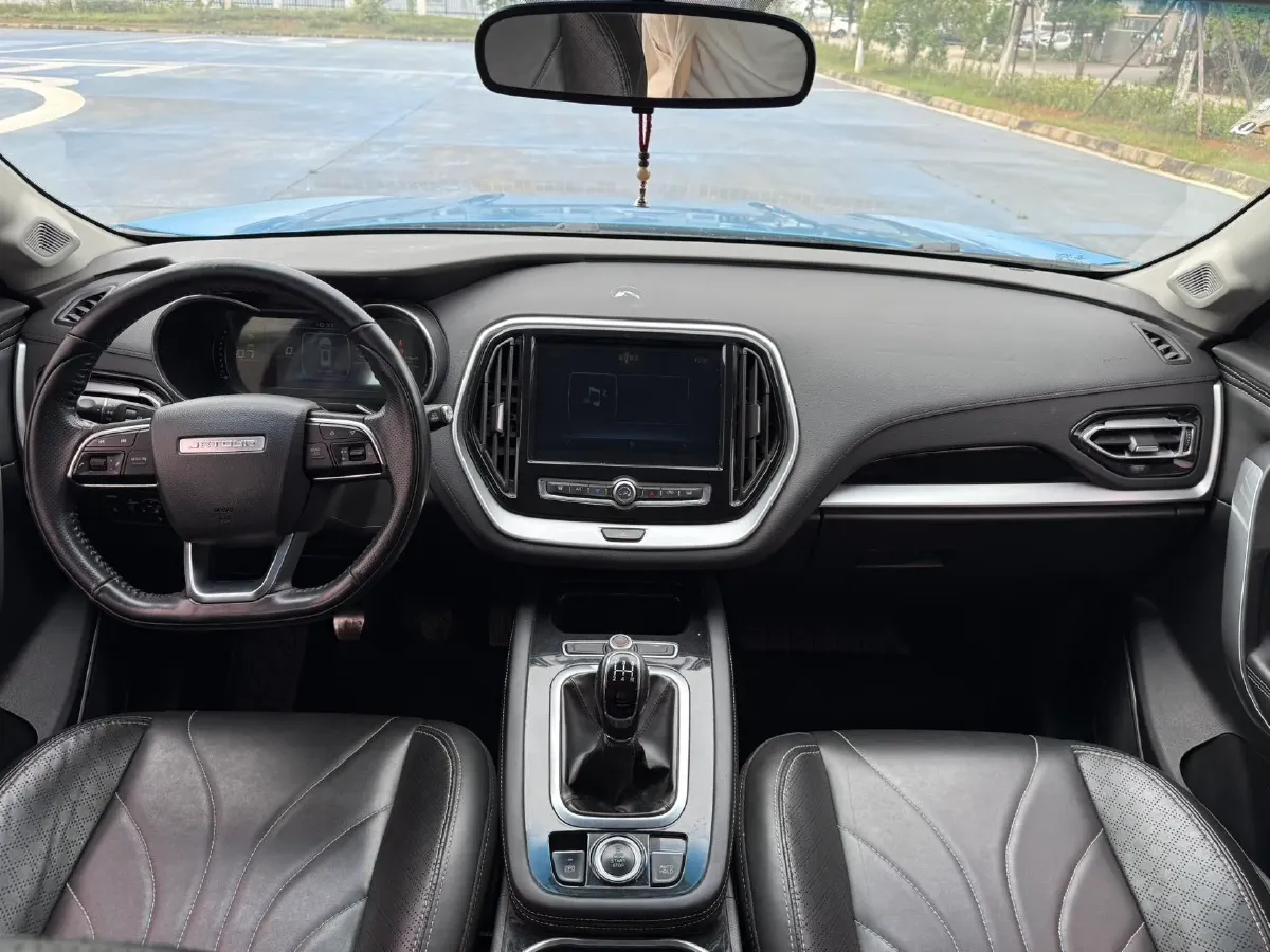 2018 SWM X7 1.8L 137HP L4 5MT,autocango,china used car exporter,china ev exporter,chinese used car exporter,chinese used ev exporter