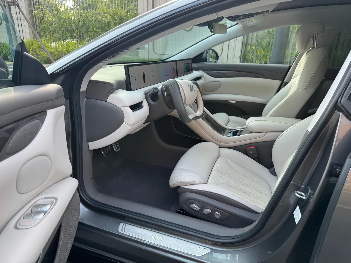 2024 IM L7 BEV 90KWH,autocango,china used car exporter,china ev exporter,chinese used car exporter,chinese used ev exporter